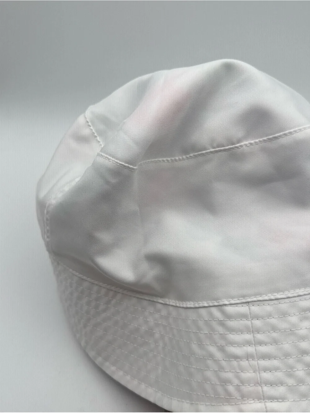 Nike Boys Reversible White AOP Bucket Hat - Size S/M